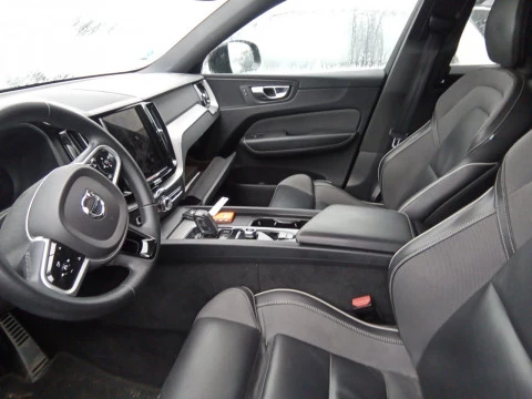 Volvo XC60 2.0 T6 AWD Recharge R-Design Auto