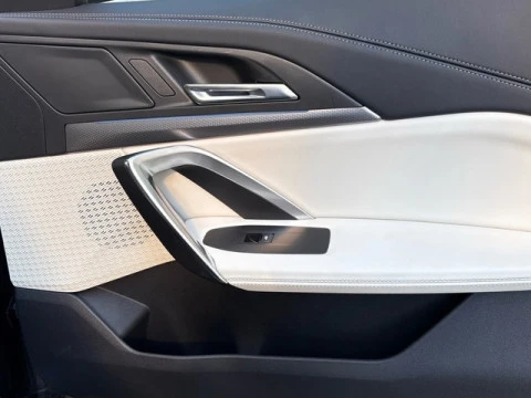 BMW iX1 eDrive20 150 kW (204 CV)