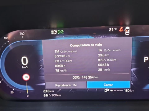 Volvo XC60 2.0 B5 P CORE AUTO 4WD 250 5P