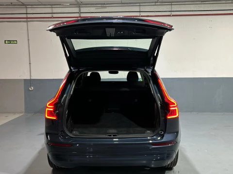 Volvo XC60 2.0 B5 P CORE AUTO 4WD 250 5P MILD HYBRID