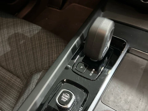 Volvo XC60 2.0 B5 P CORE AUTO 4WD 250 5P MILD HYBRID