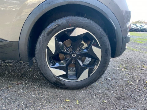 Renault Captur techno Eco-G 100cv (74 kW)