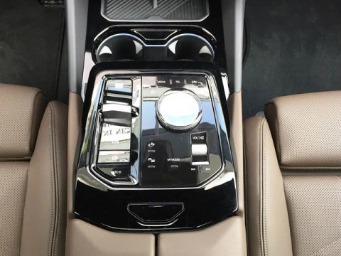 BMW i5 eDrive40 250 kW (340 CV)