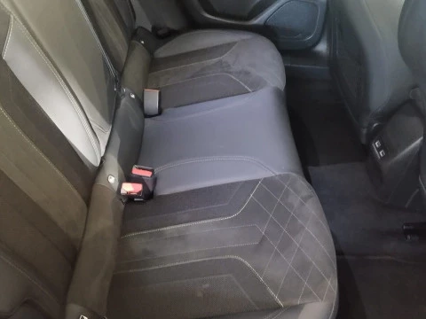 Peugeot 2008 GT Pack BlueHDI 130 S&S EAT8