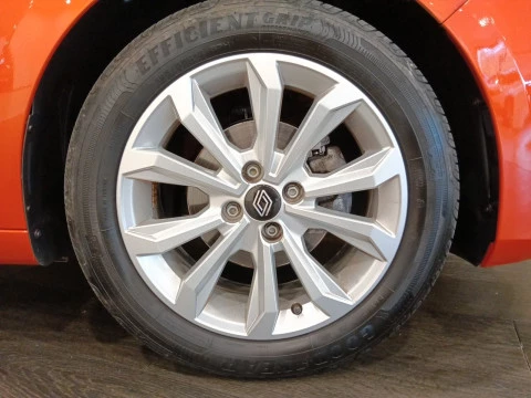 Renault Clio Evolution TCe 90 (67kw)