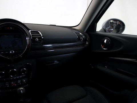 MINI CLUBMAN COOPER D