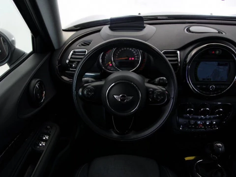 MINI CLUBMAN COOPER D