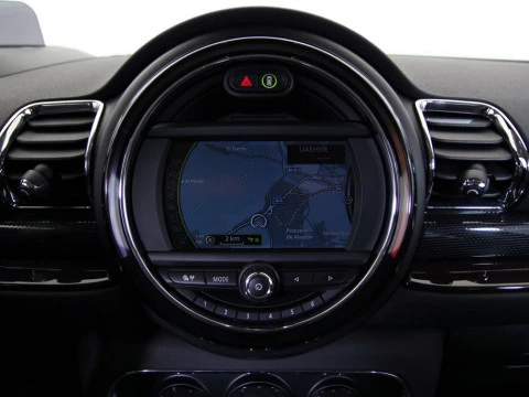 MINI CLUBMAN COOPER D