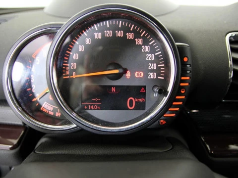 MINI CLUBMAN COOPER D