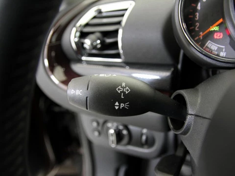 MINI CLUBMAN COOPER D