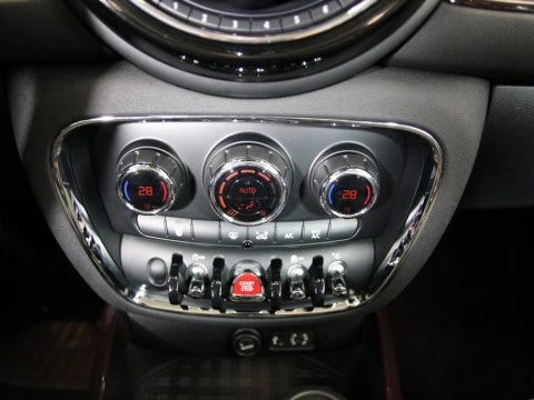 MINI CLUBMAN COOPER D