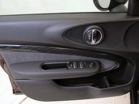 MINI CLUBMAN COOPER D