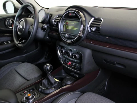 MINI CLUBMAN COOPER D