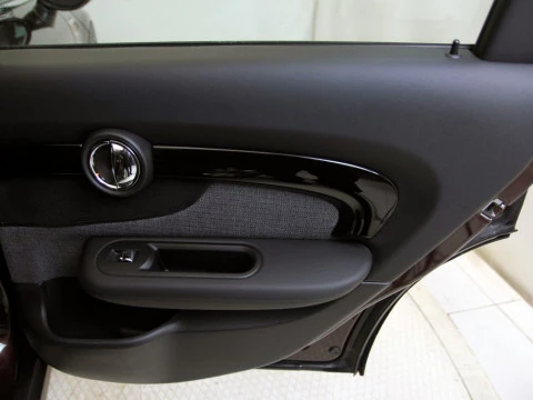 MINI CLUBMAN COOPER D