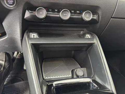 Citroën C4 1.2 PURETECH SHINE S&S EAT8 130