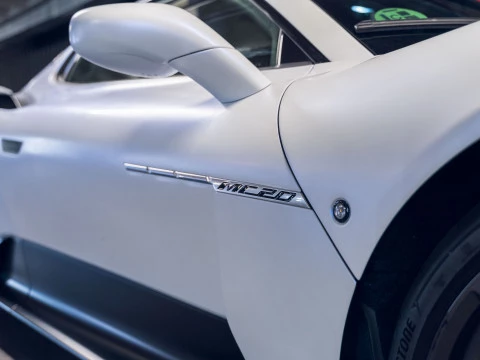 Maserati MC20 V6 630CV Gasolina RWD