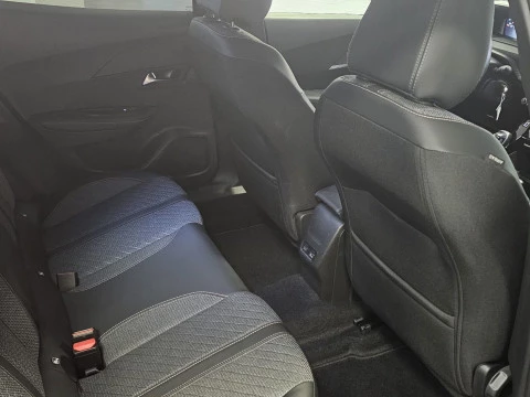 Peugeot 2008 Allure Puretech 100 S&S 6 Vel. MAN