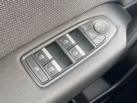 Renault Captur techno Eco-G 100cv (74 kW)