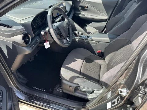 Toyota C-HR - Advance Hybrid 140
