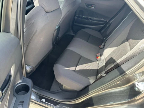 Toyota C-HR - Advance Hybrid 140