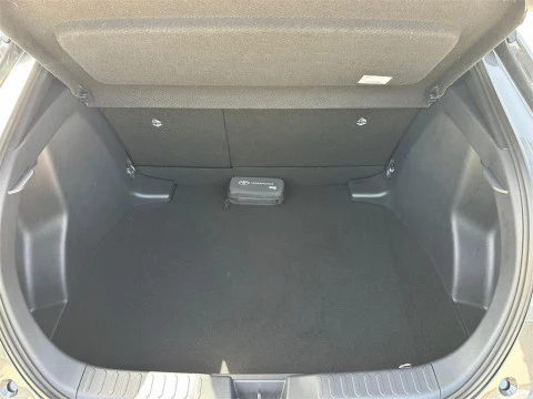 Toyota C-HR - Advance Hybrid 140