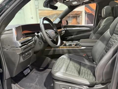 Cadillac Escalade Platinum Luxury ESV 