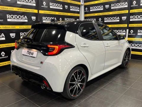 Toyota Yaris 1.5 130H GR Sport