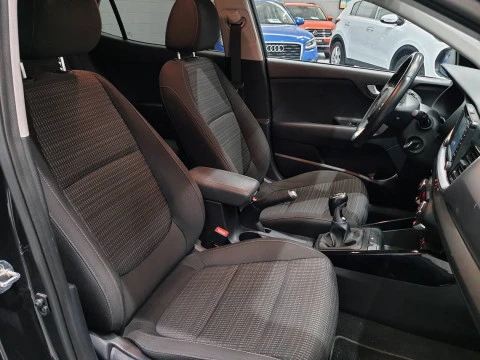 Kia Stonic 1.0 T-GDi 74kW (100CV) Drive