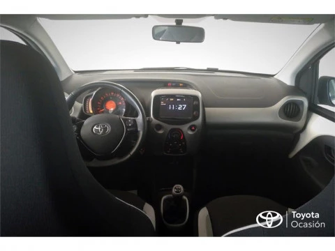 Toyota Aygo 5 Puertas x-play 70 Manual 5v