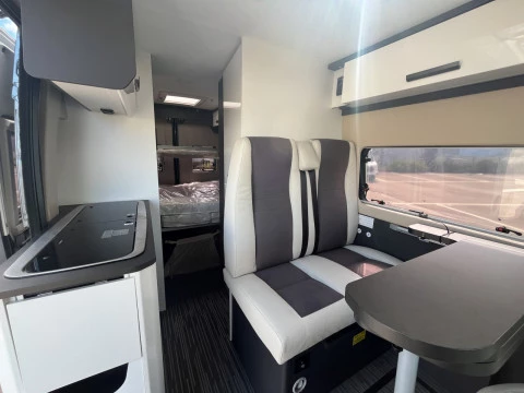 MCLOUIS MENFYS VAN MCLOUIS MENFYS 3 MAXI S-LINE 2025