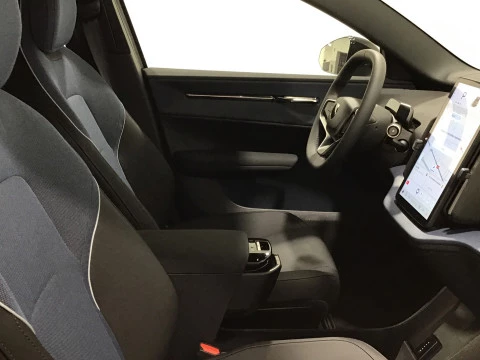 Volvo EX30 Single Motor Extended Range Plus Auto