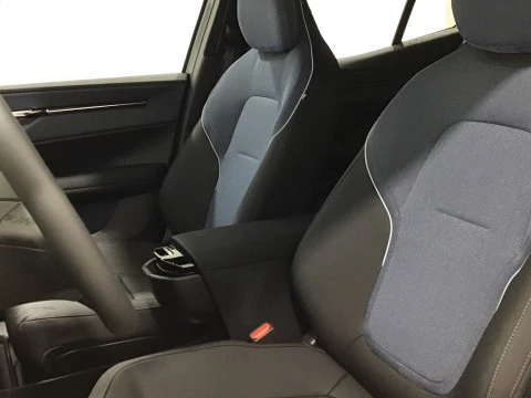 Volvo EX30 Single Motor Extended Range Plus Auto