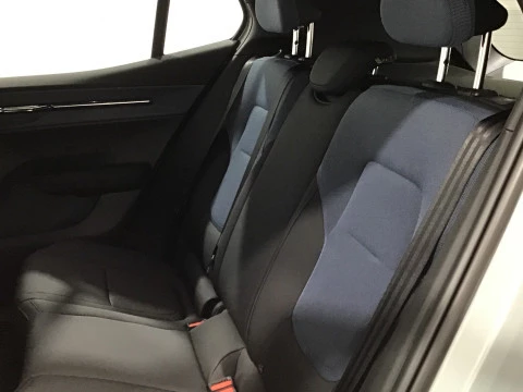 Volvo EX30 Single Motor Extended Range Plus Auto