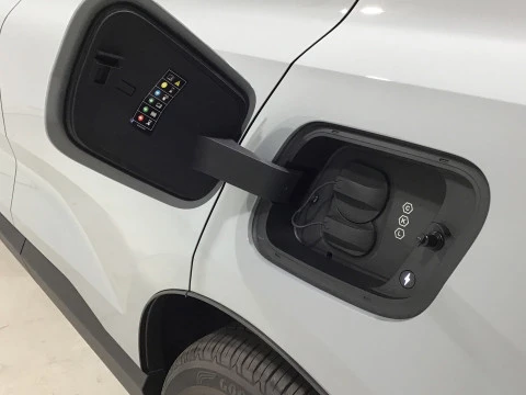 Volvo EX30 Single Motor Extended Range Plus Auto