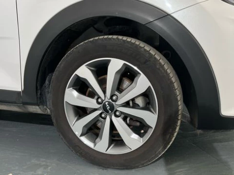 Kia Stonic 1.0 T-GDi 74kW (100CV) MHEV MT Concept