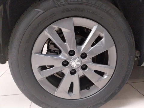 Peugeot Rifter Allure Pack BlueHDi 130 S&S EAT8 Standard