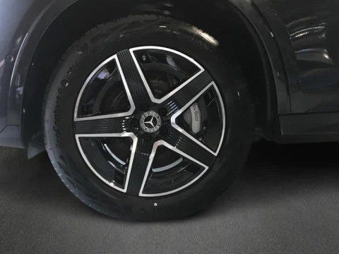 Mercedes-Benz GLC  300 de 4MATIC con tecnología híbrida