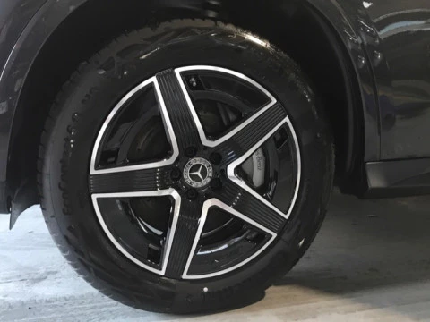 Mercedes-Benz GLC  300 de 4MATIC con tecnología híbrida