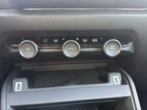 Citroën C4 Hybrid 145 Business Edition e-DCS6 107 kW (145 CV)