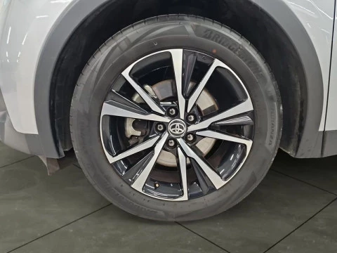 Toyota C-HR 2.0 220PH Advance