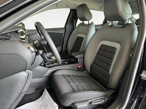 Citroën C4 Hybrid 145 ë-DCS6 Business Edition