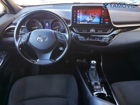 Toyota C-HR 1.8 125H Advance 90 kW (122 CV)