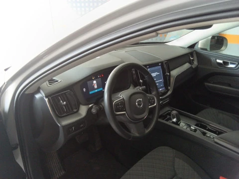 Volvo XC60 2.0 B4 D Momentum Pro Auto