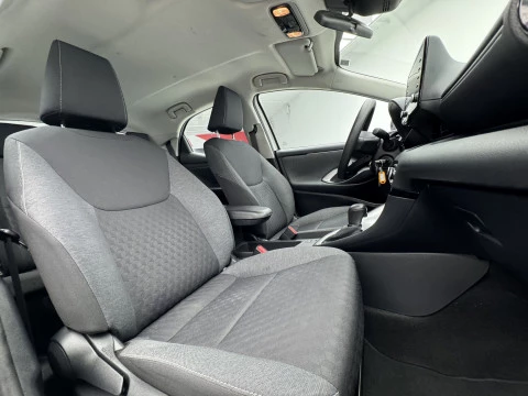 Toyota Yaris 1.5 120H Business Plus