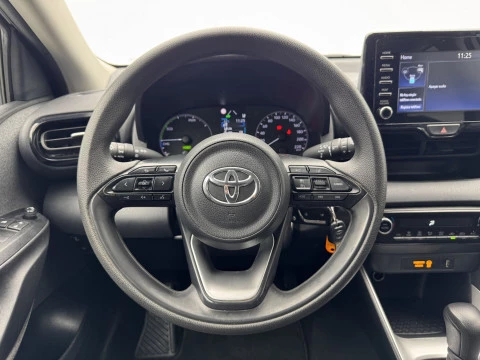 Toyota Yaris 1.5 120H Business Plus