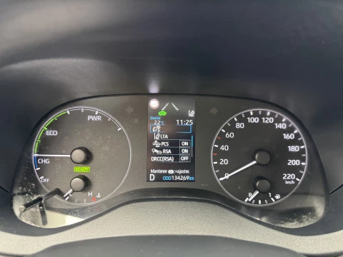 Toyota Yaris 1.5 120H Business Plus
