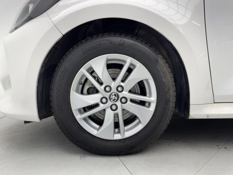 Toyota Yaris 1.5 120H Business Plus