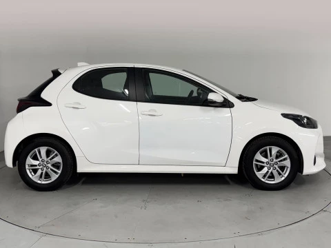 Toyota Yaris 1.5 120H Business Plus