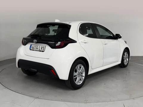 Toyota Yaris 1.5 120H Business Plus