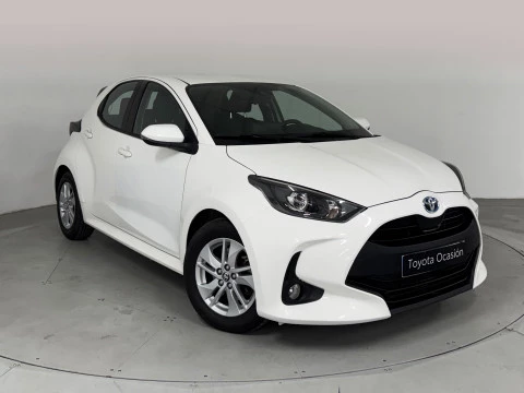 Toyota Yaris 1.5 120H Business Plus